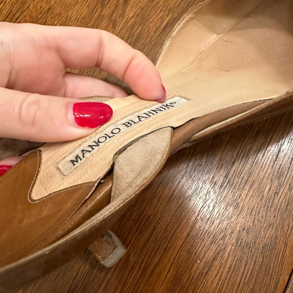 Manolo Blahnik Tan Leather Heels - Picture 7 of 10